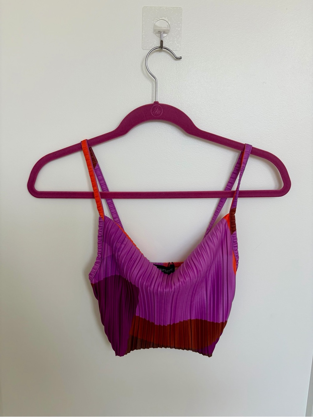 PrettyLittleThing Purple and Red Orange-Trim Pleated Cropped Cami